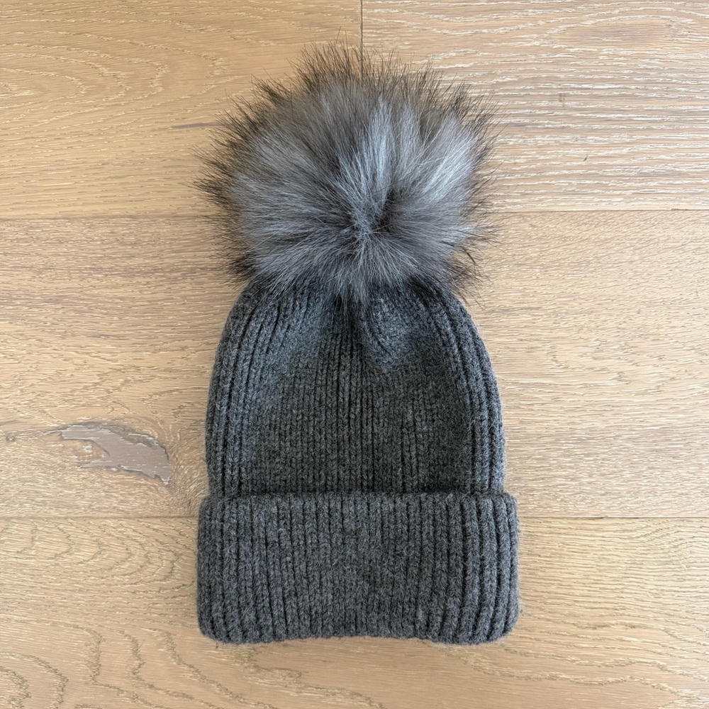 Norla Canada Grey Pom Pom Beanie Winter Hat